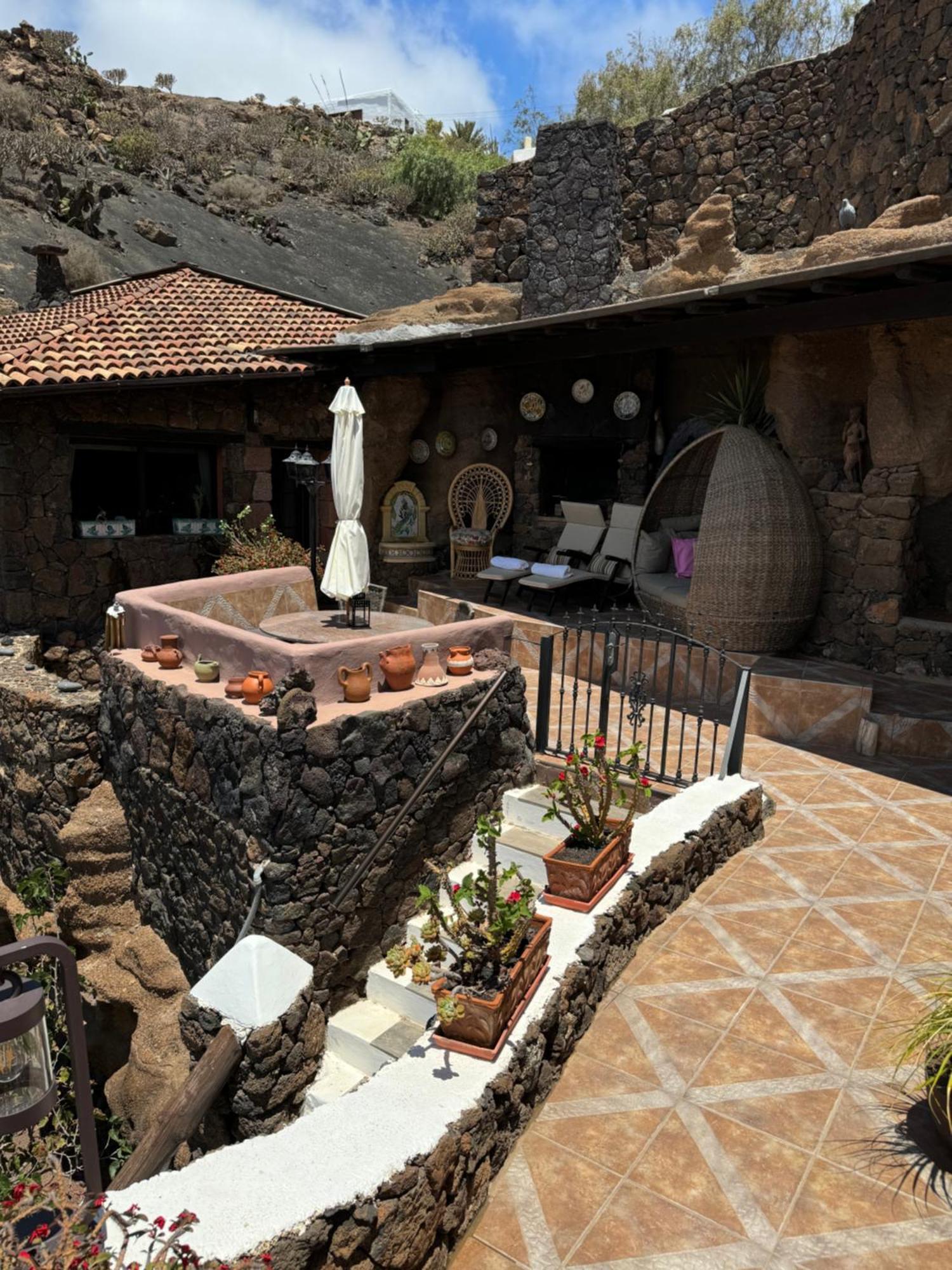 Castillo Lanzarote Villa Sophie - Luxury Villa -Sleep In A Volcanic Cave With Heated Pool Tias Exterior photo